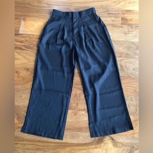 Cropped Effortless Trouser - Black